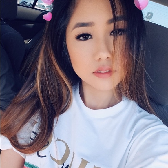 Meet your Posher, Esther - Picture 2 of 3